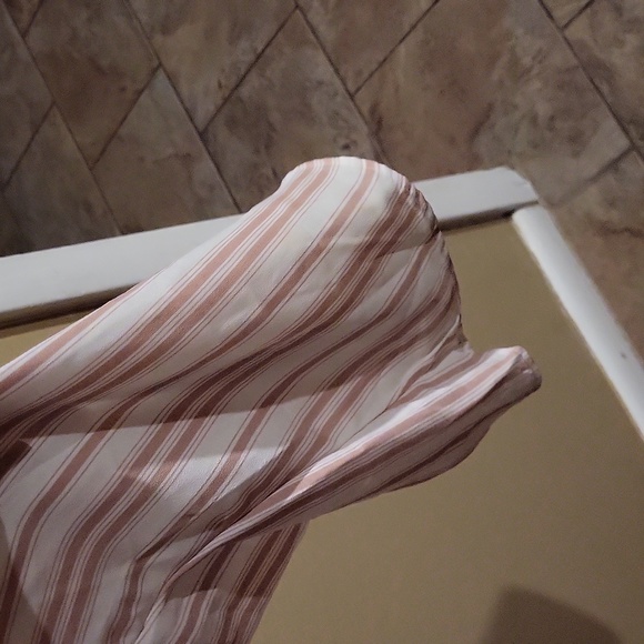 Molly Green Shirt - Picture 4 of 6